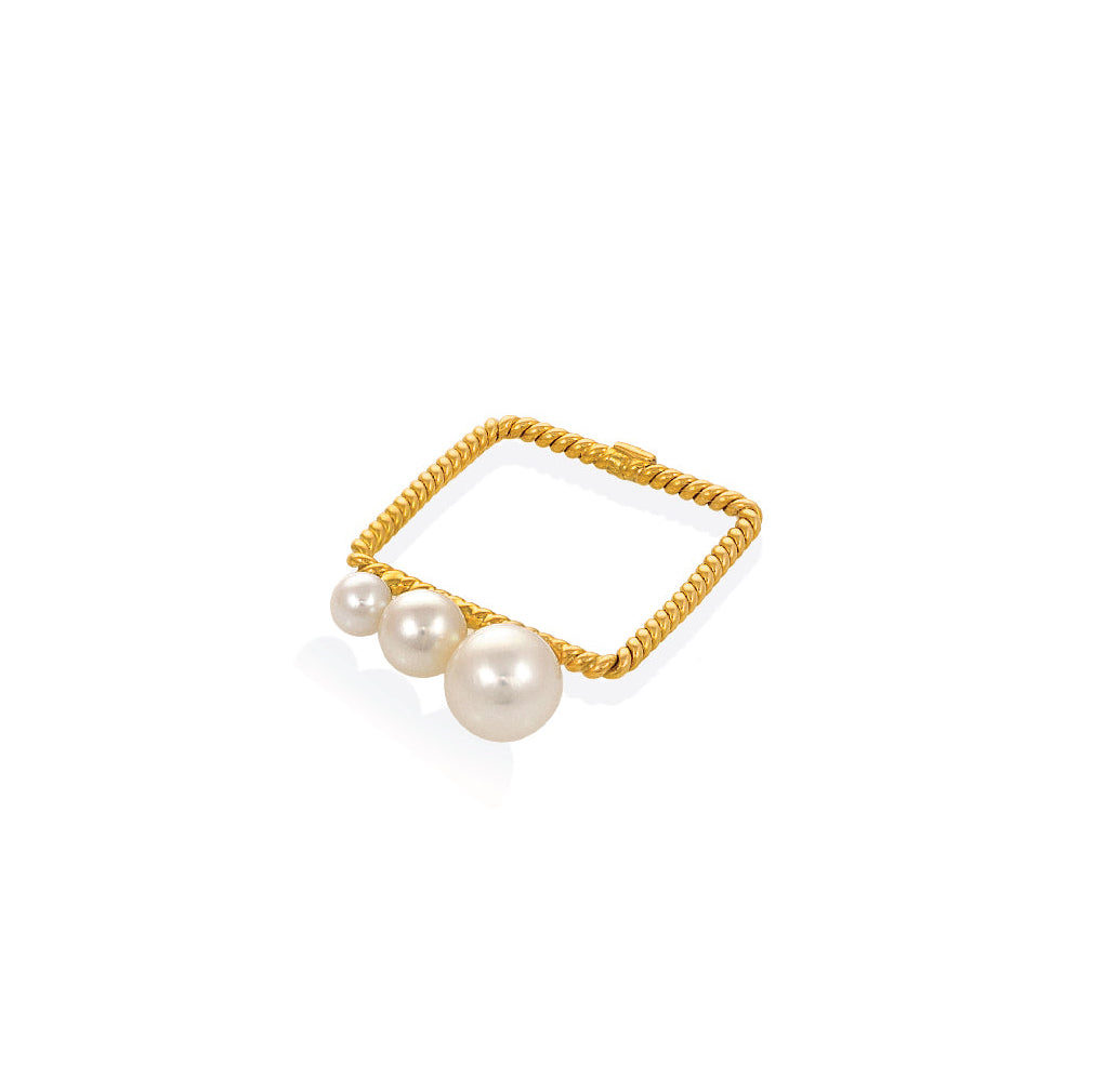 CHRISTINA SOUBLI | Basics Square ring with pearls