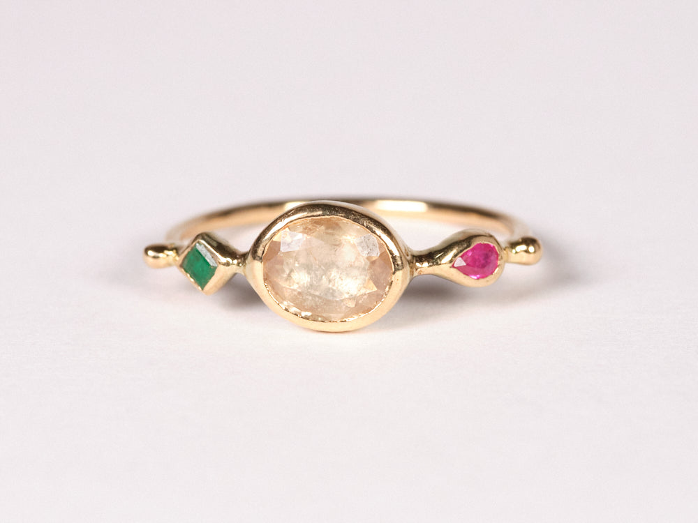 DORRETTE | SAPPHIRE RUBY AND EMERALD RING