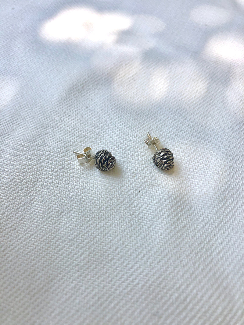 CYCKLU | Pine cone earrings