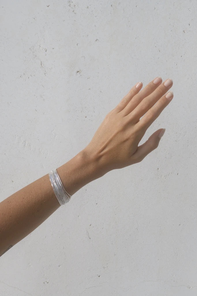 MAGGOOSH | Currents Liquid Silver