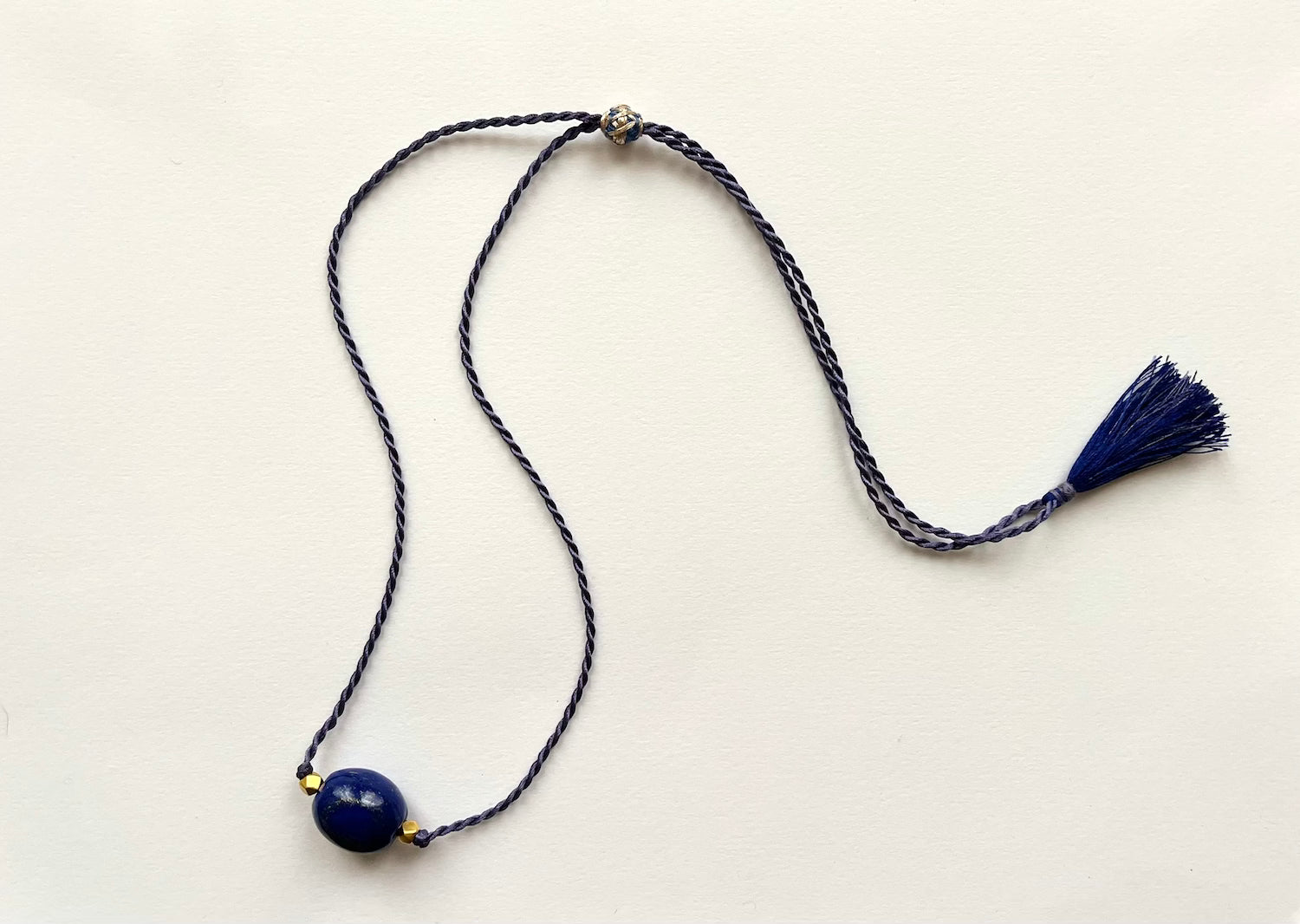 IAIA CARAVAN | Chota Cord necklace in lapis with single thread