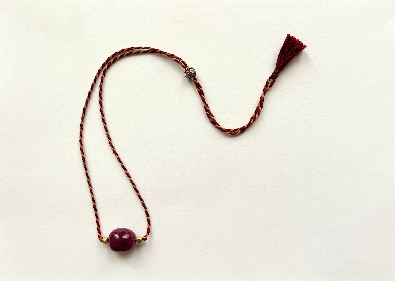 IAIA CARAVAN | Chota Cord necklace in ruby with mixed thread