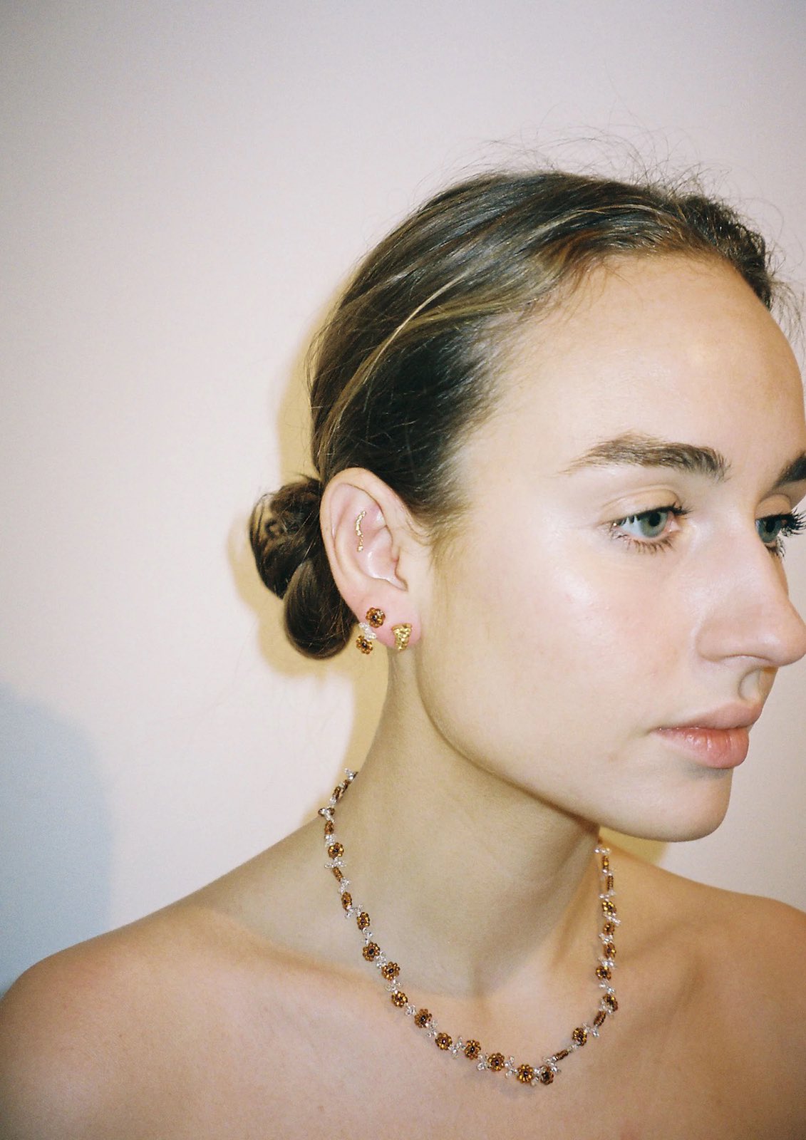 PURA UTZ | BROWN FLOWER STICK EARRINGS