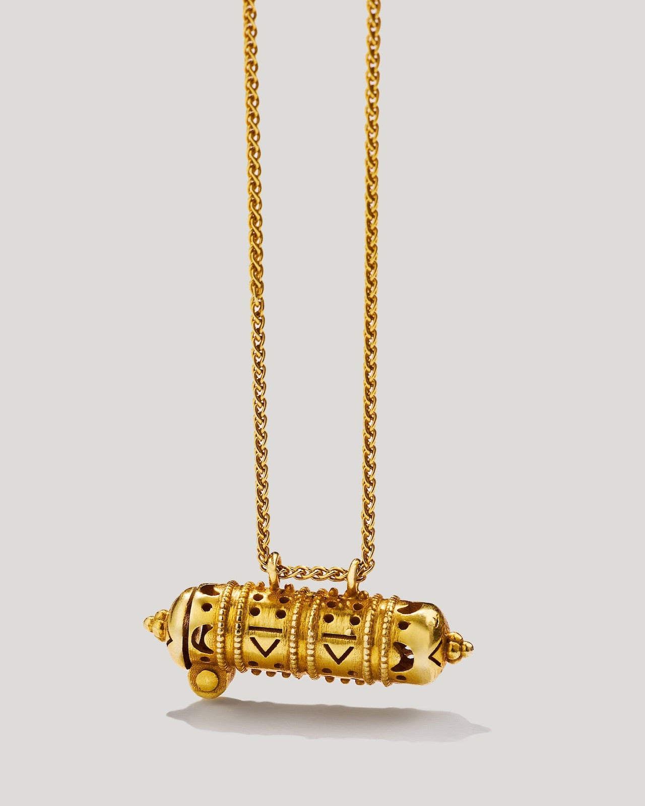 PARI | DEAD AMULET LOCKET PENDANT