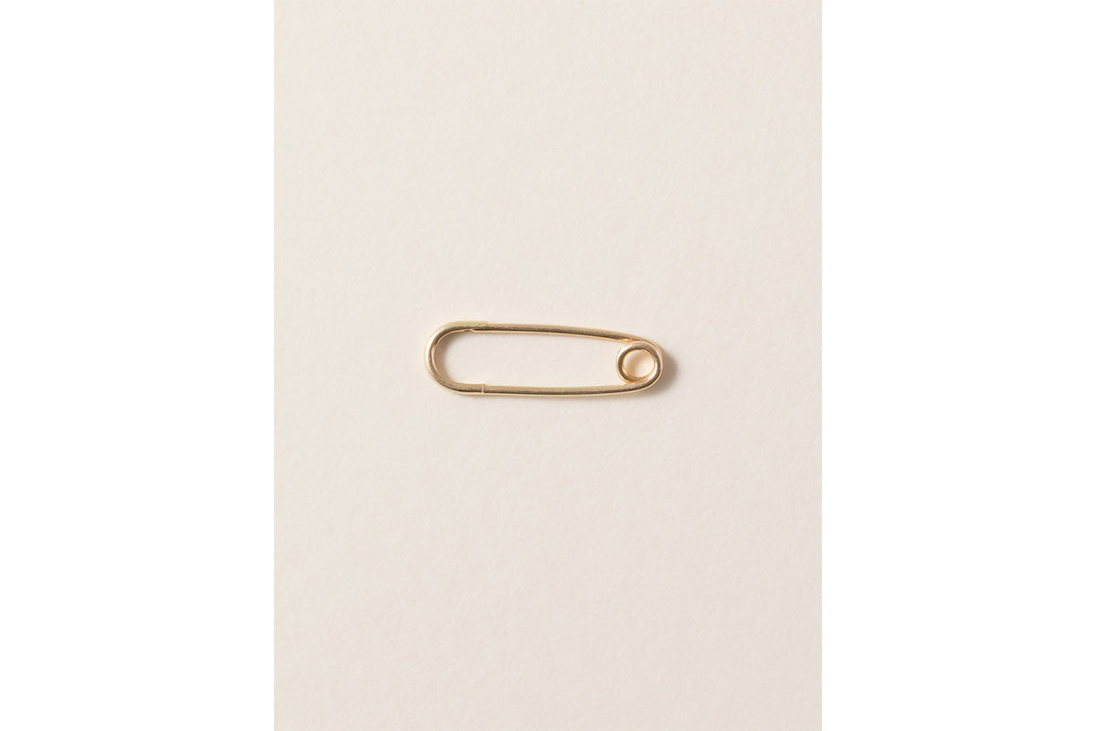 SIMMON SATO | SAFETY PIN EARRING