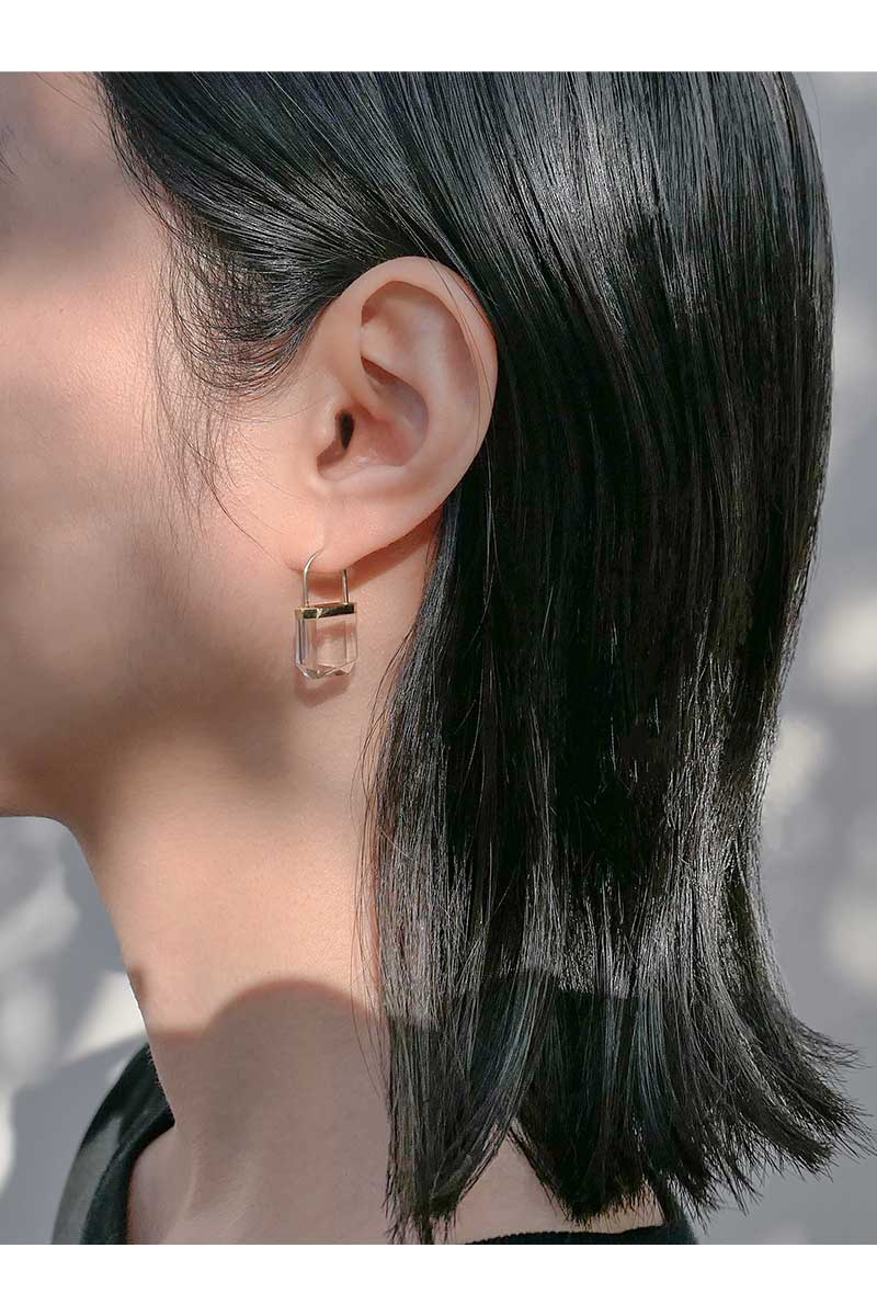 SIMMON SATO | HANG QUARTZ EARRINGS | HEXAGON
