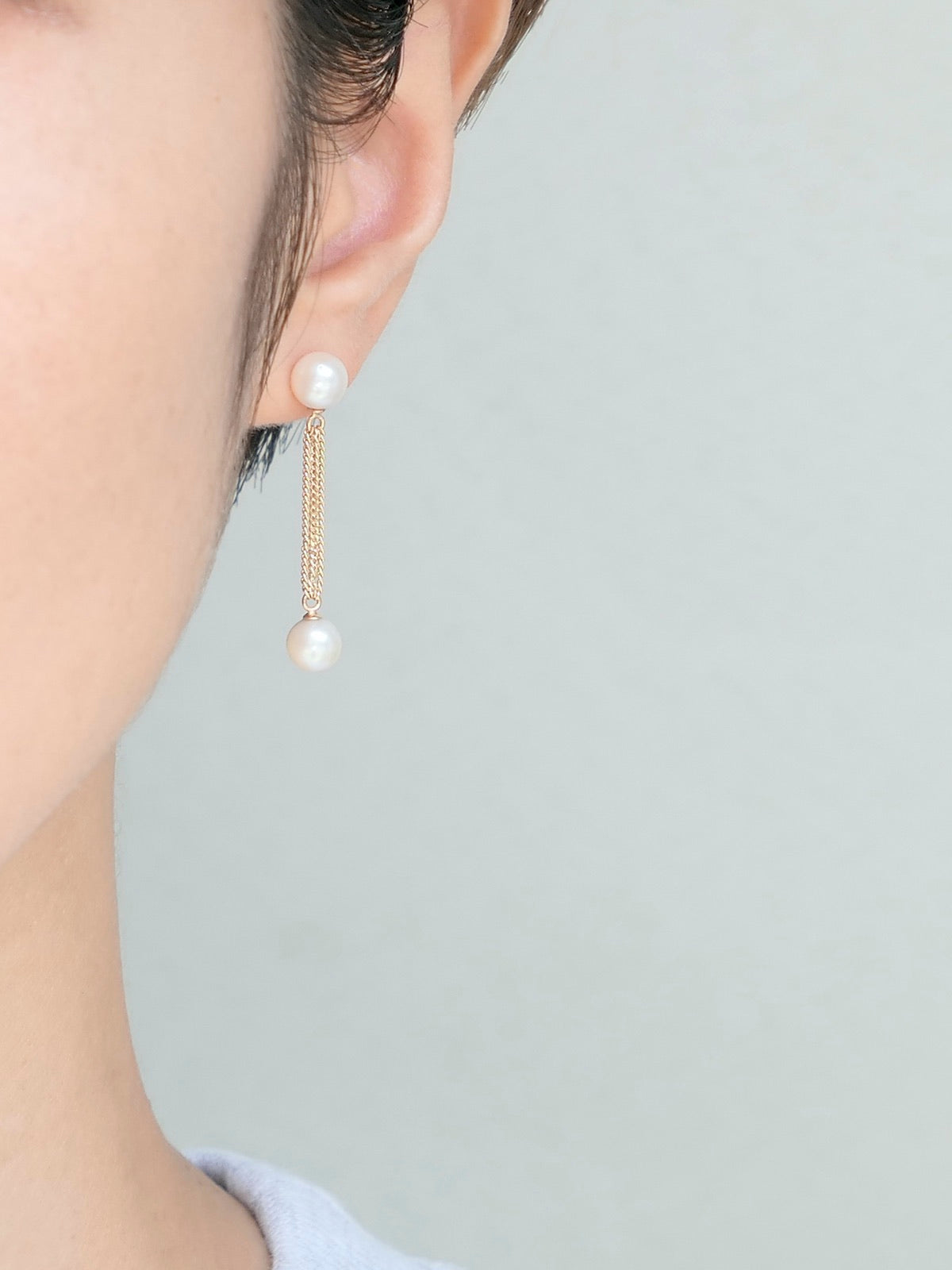 SIMMON SATO | HORSE TAIL FRINGE HOOP EARRINGS | GOLD