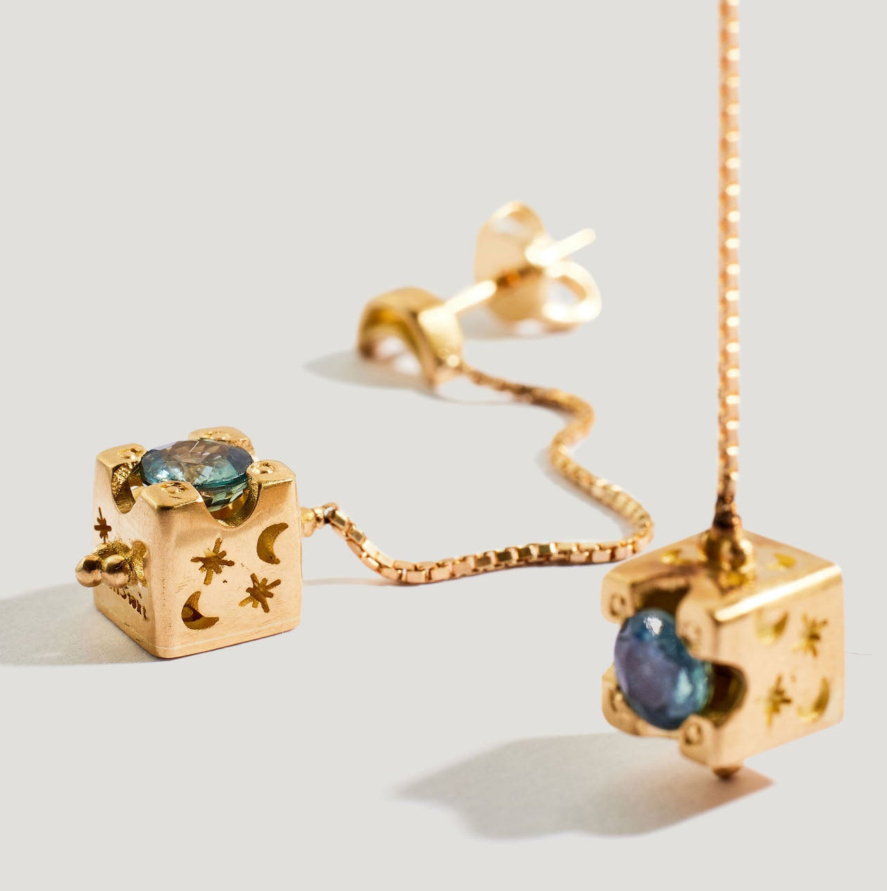 PARI | Pandoras cosmic box EARRINGS