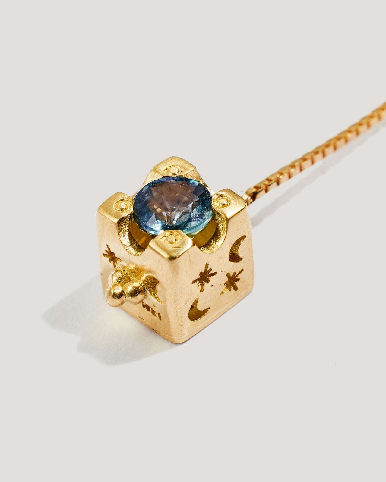 PARI | Pandoras cosmic box EARRINGS