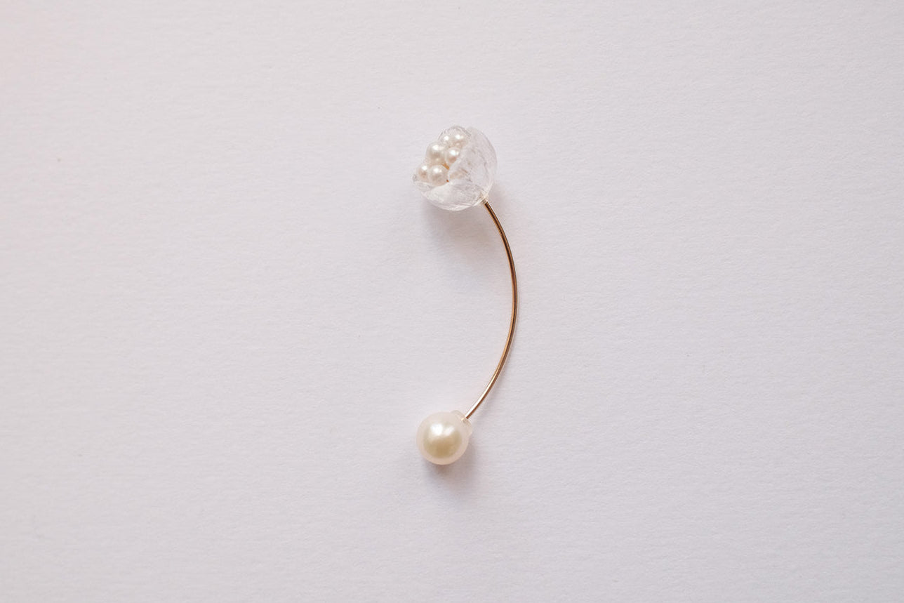 SIMMON SATO | CLEAR FLOWER LONG EARRINGS | TULIP