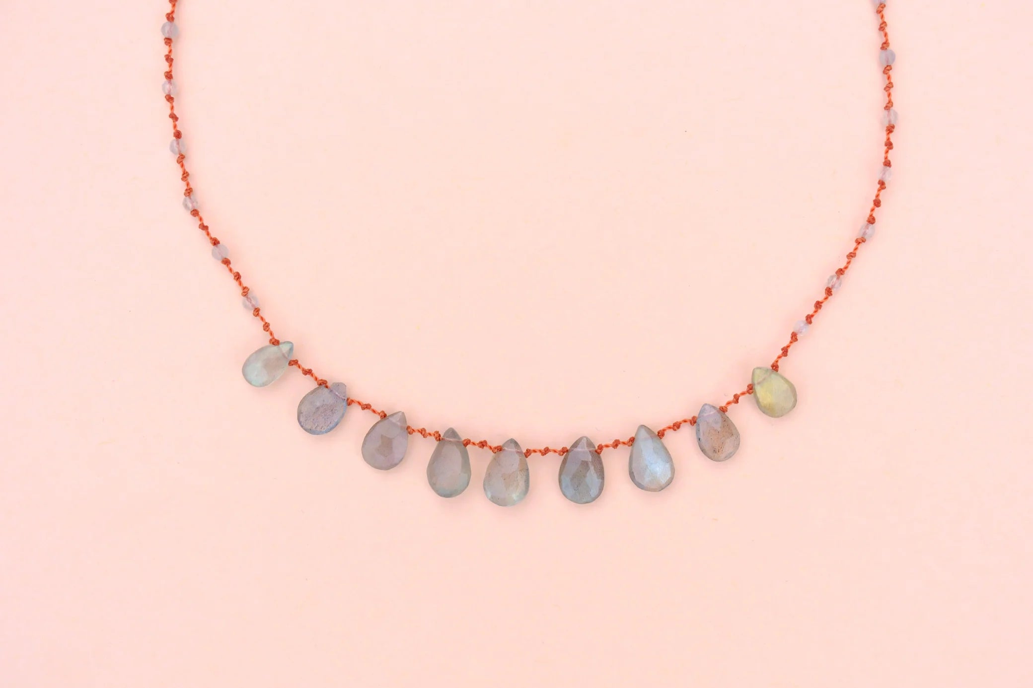 IVARENE | 9 gouttes Necklace with Labradorite