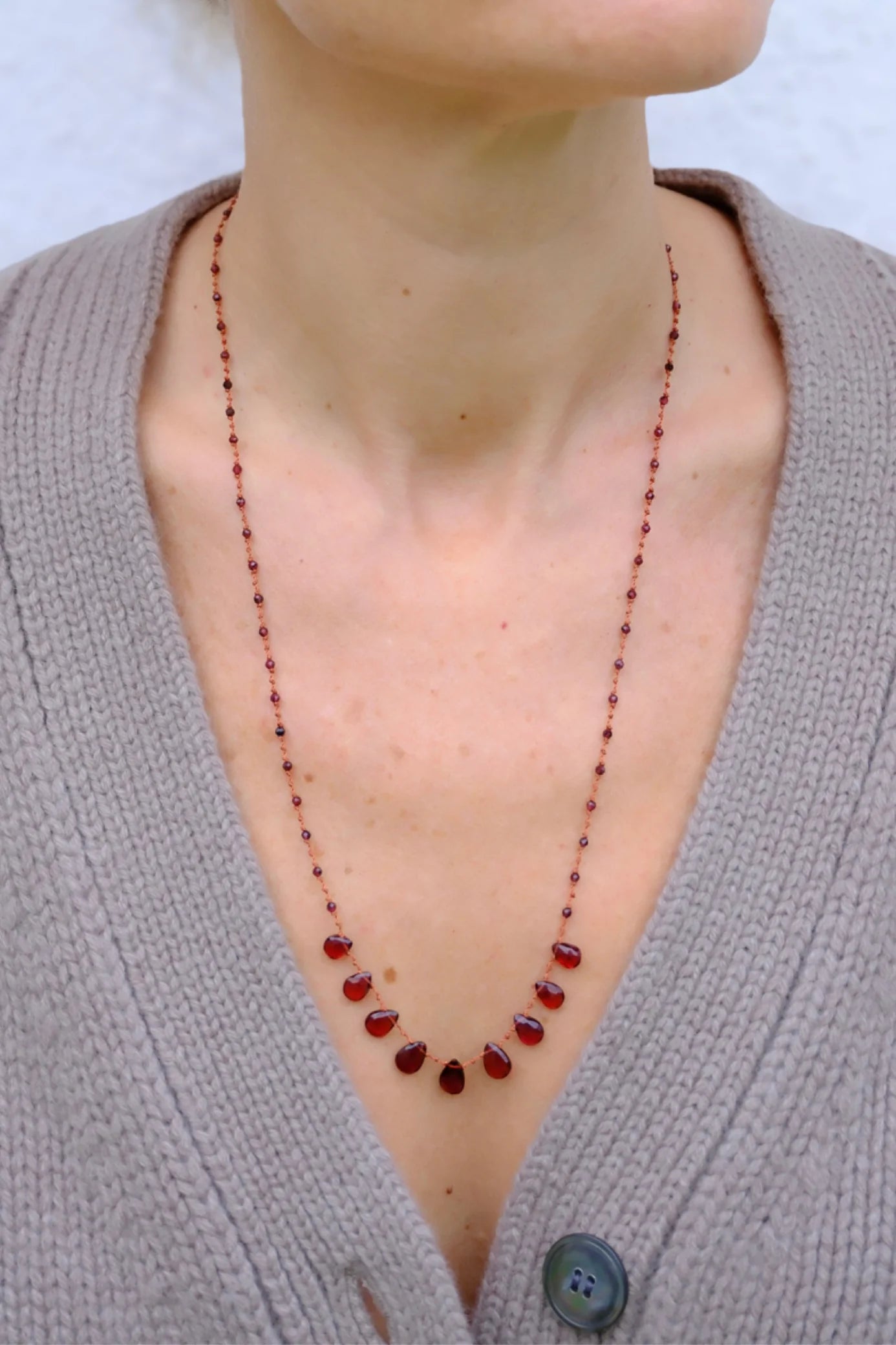 IVARENE | 9 Gouttes Necklace with garnet