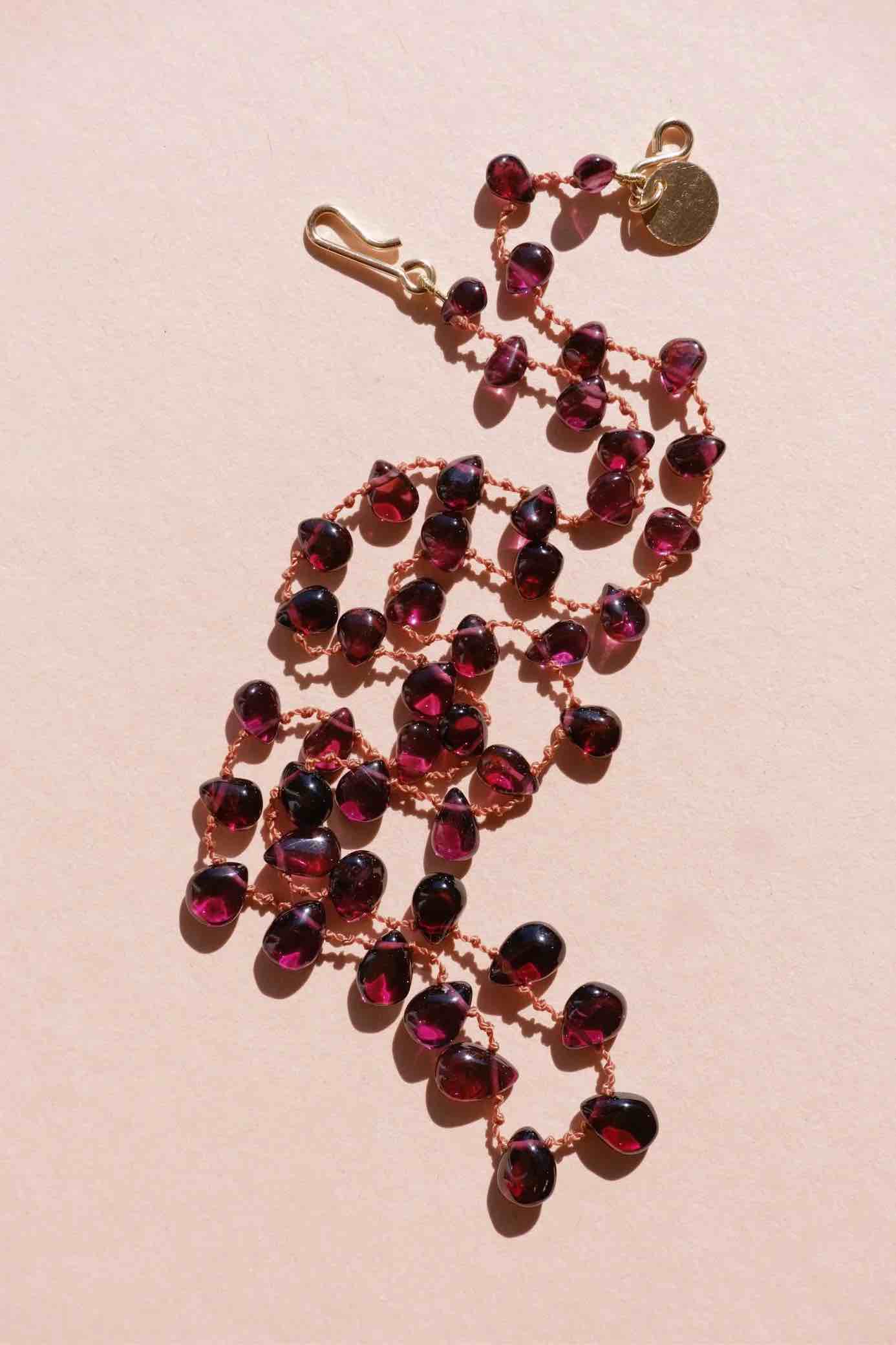 IVARENE | Selma Lisse Necklace with garnet