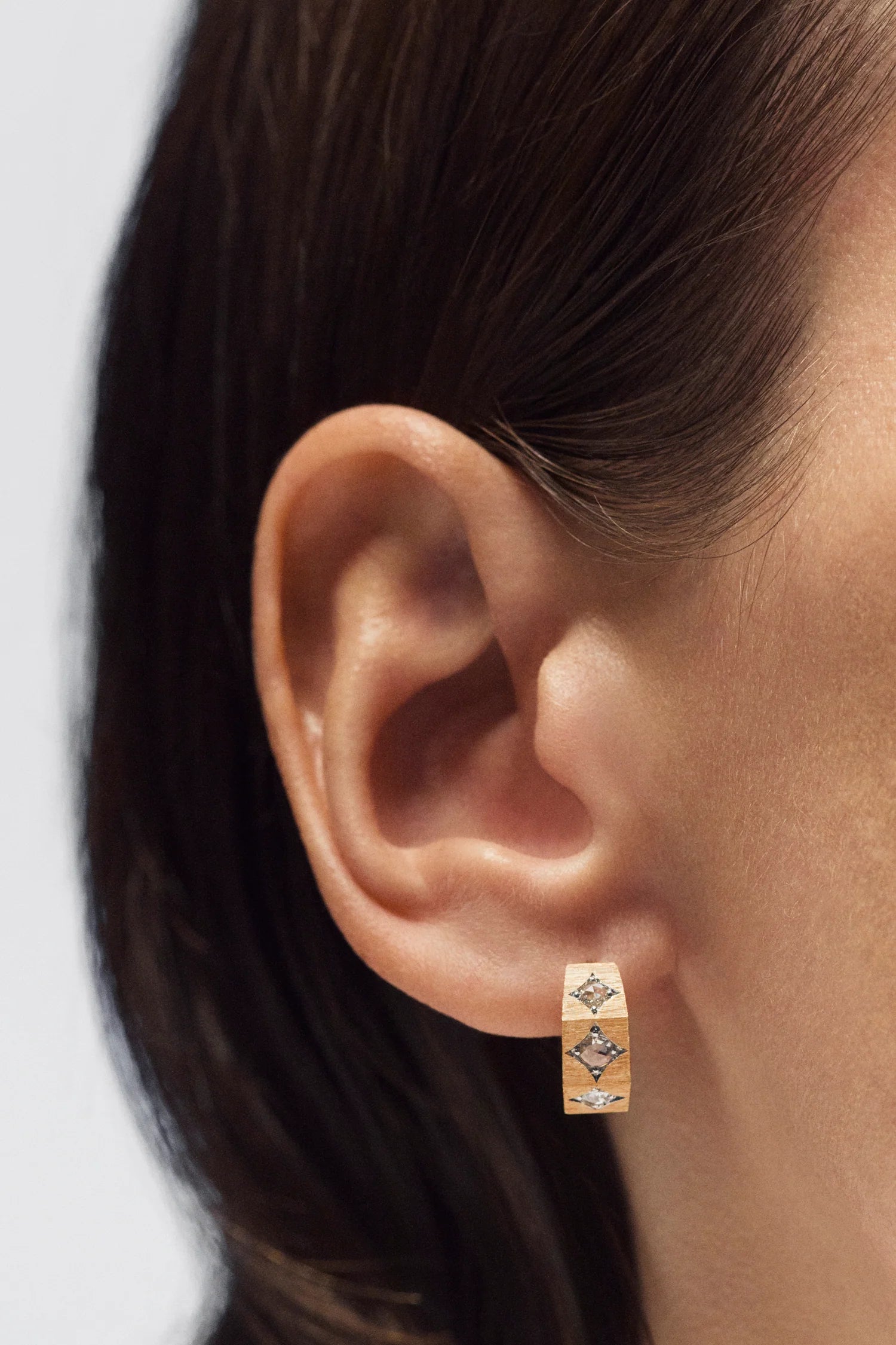 MARIE LICHTENBERG | Ecrou Coco Earrings Diamonds