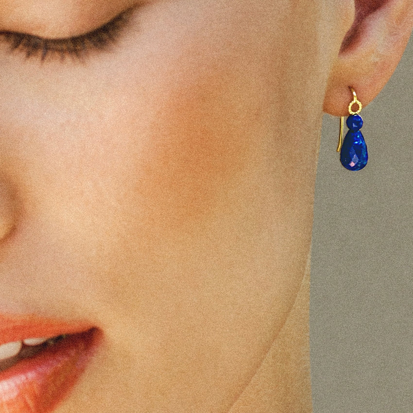 CHRISTINA SOUBLI | Small drop earrings with lapis lazuli