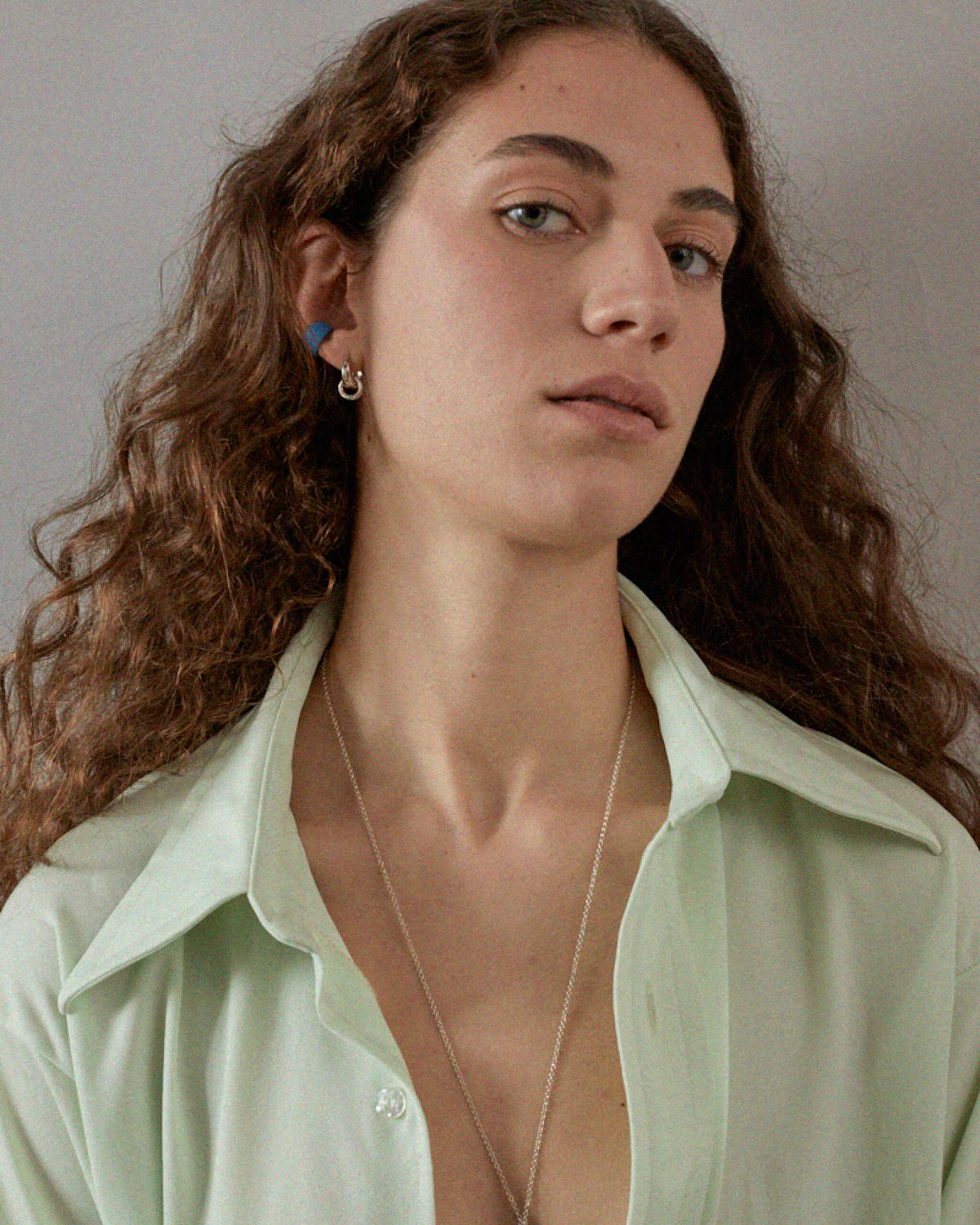 HELENA ROHNER | Small silver hoops with ring