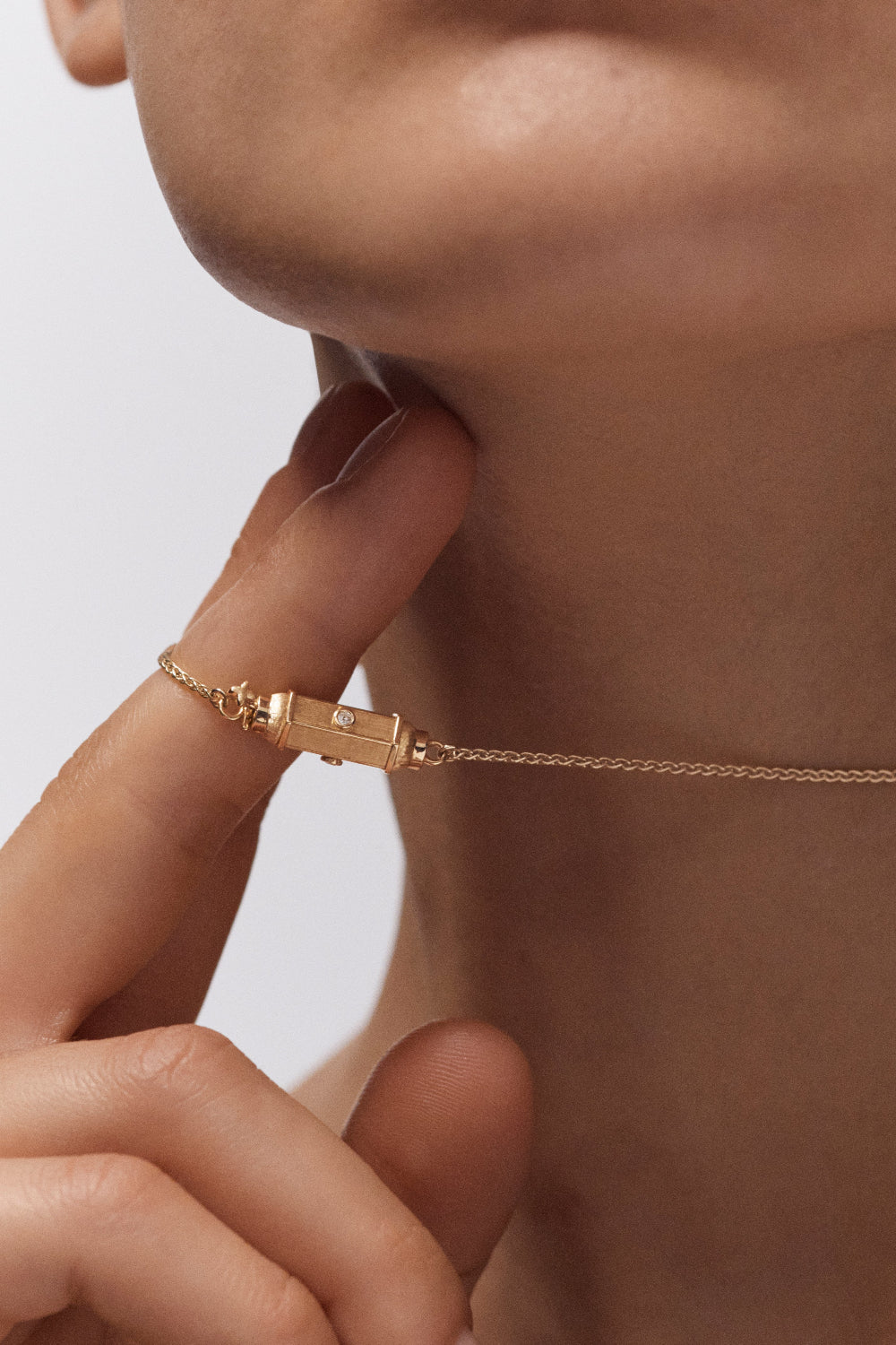 MARIE LICHTENBERG | Micro coco diamonds necklace