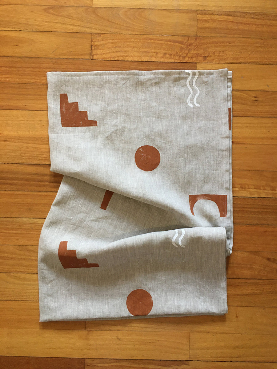 AMIDST STUDIOS | Arco linen towel