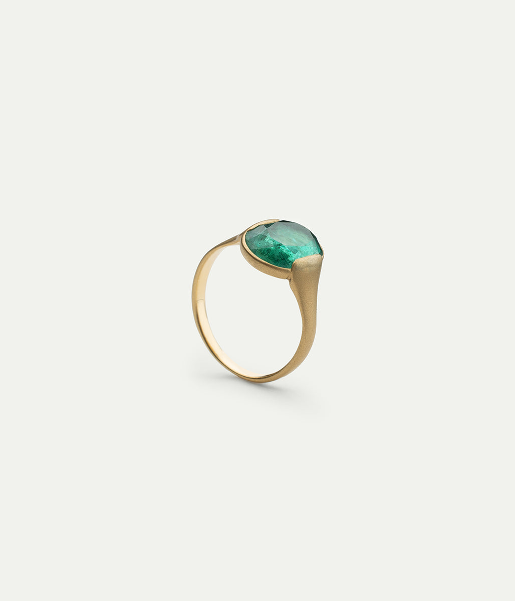 WE BY WHITEBIRD | Grace ring | One of a kind emerald