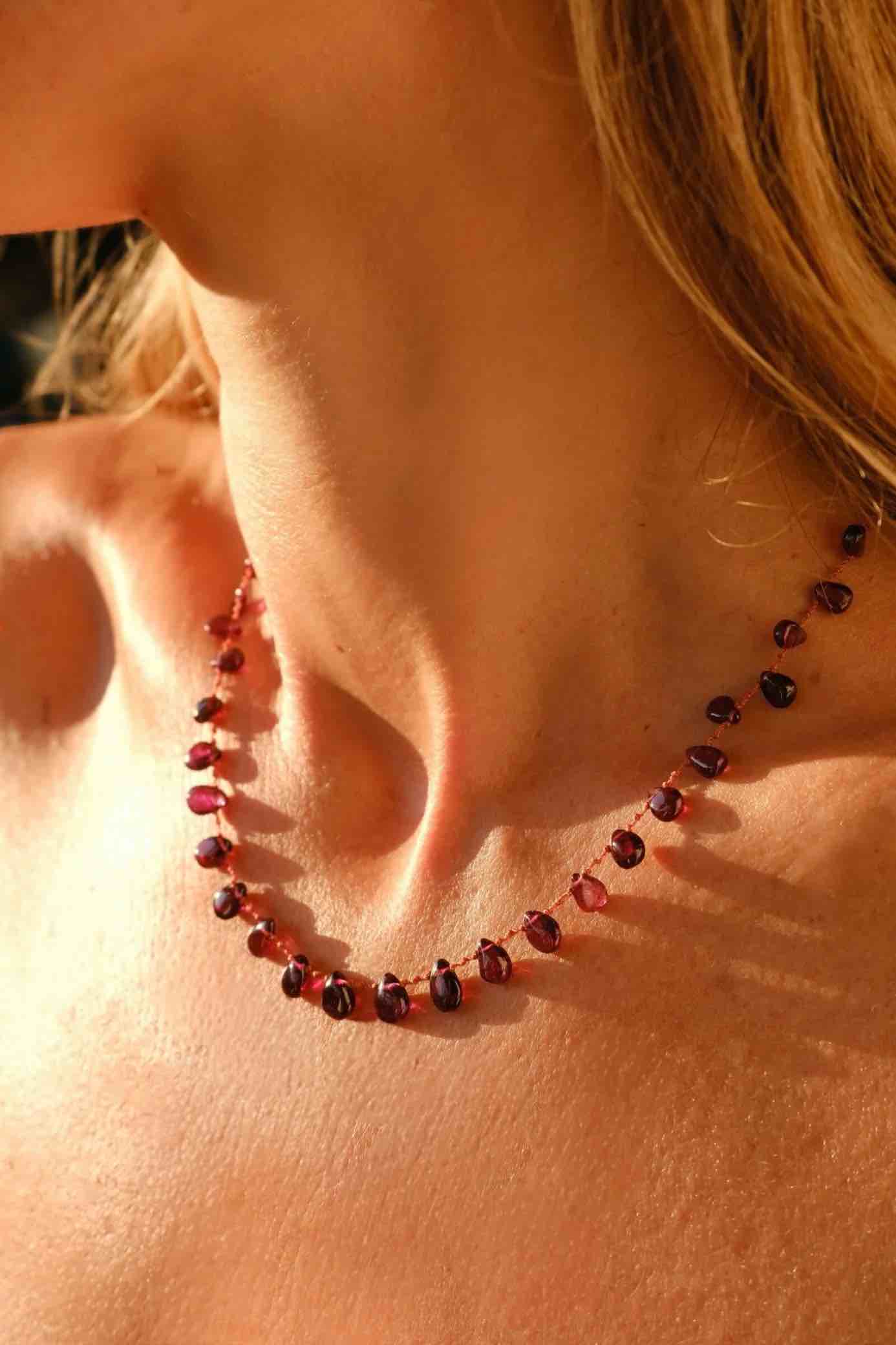 IVARENE | Selma Lisse Necklace with garnet