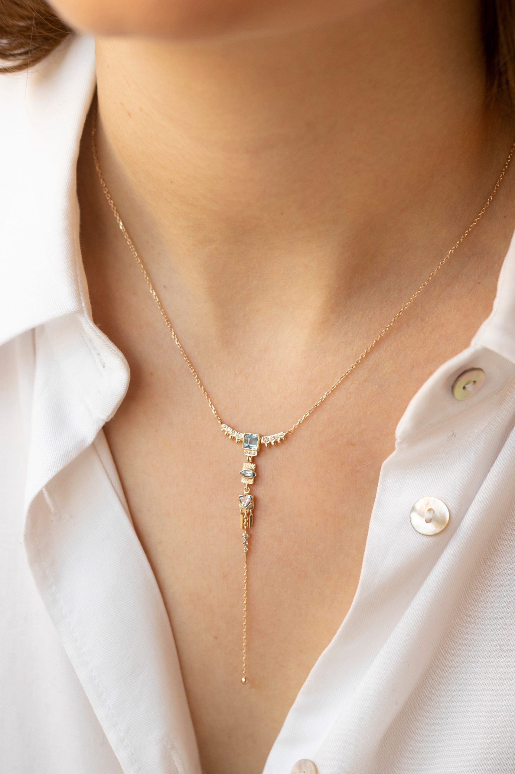 CELINE DAOUST | Aquamarine and diamonds lariat totem necklace