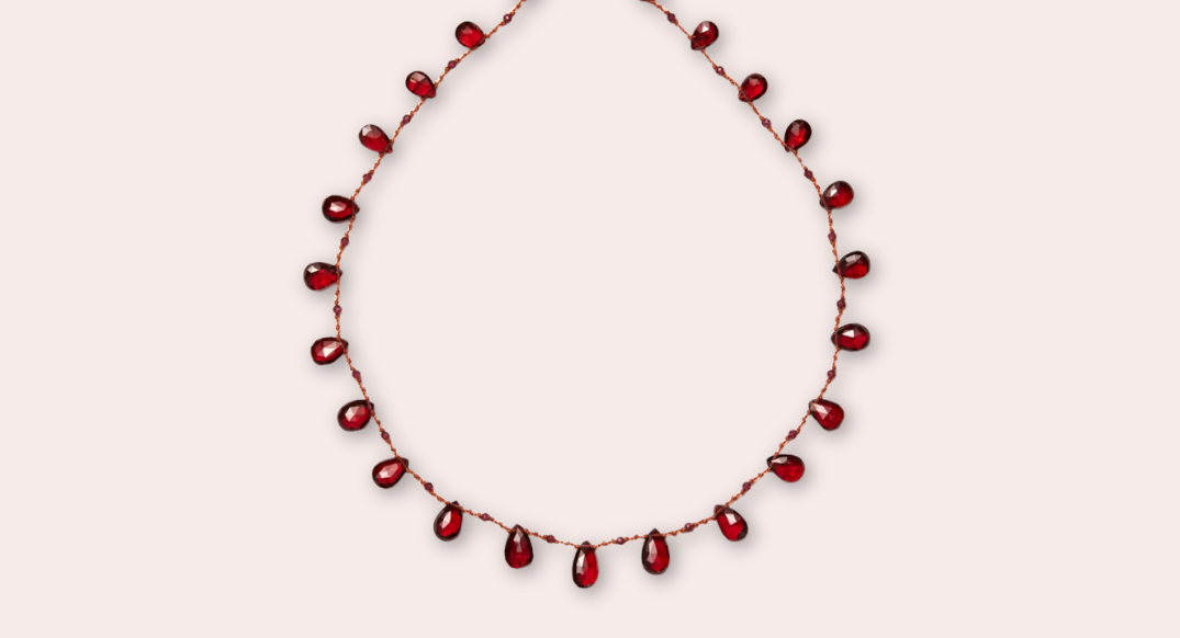 IVARENE | Elston necklace with garnets