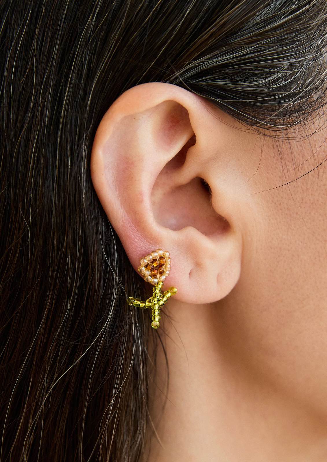 PURA UTZ | BROWN FLORECITA STICK EARRINGS