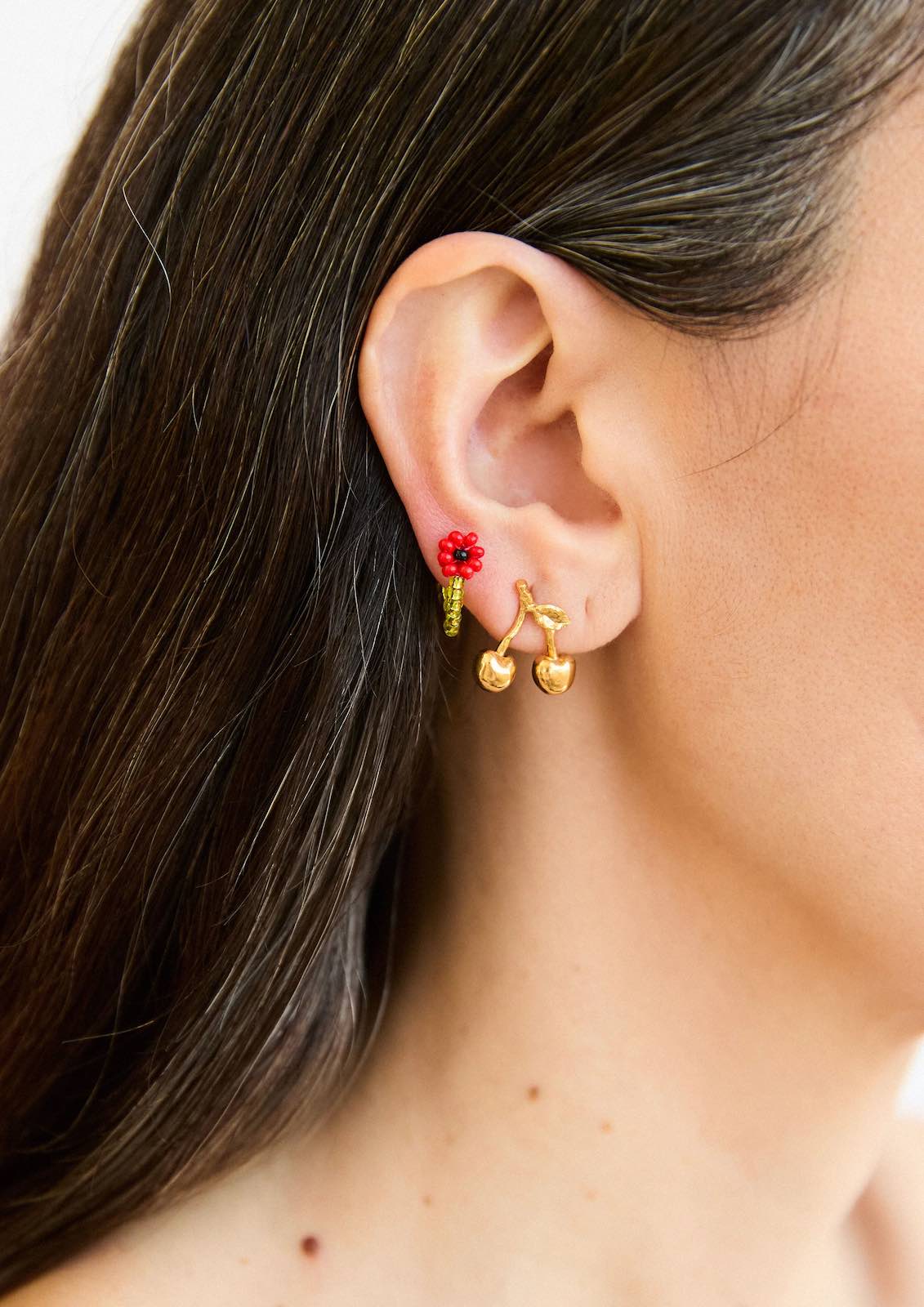 PURA UTZ | RED FLOR HUGGIE EARRINGS
