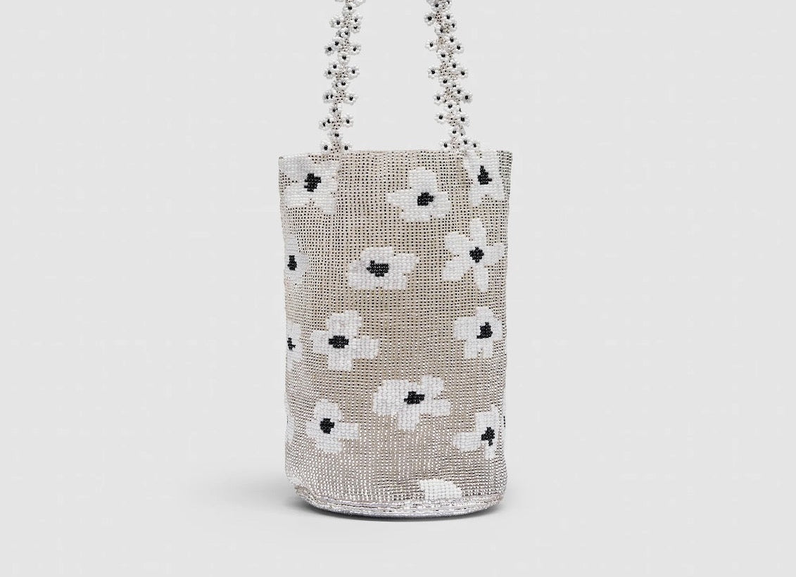 PURA UTZ | SILVER FLOWER DREAM BAG
