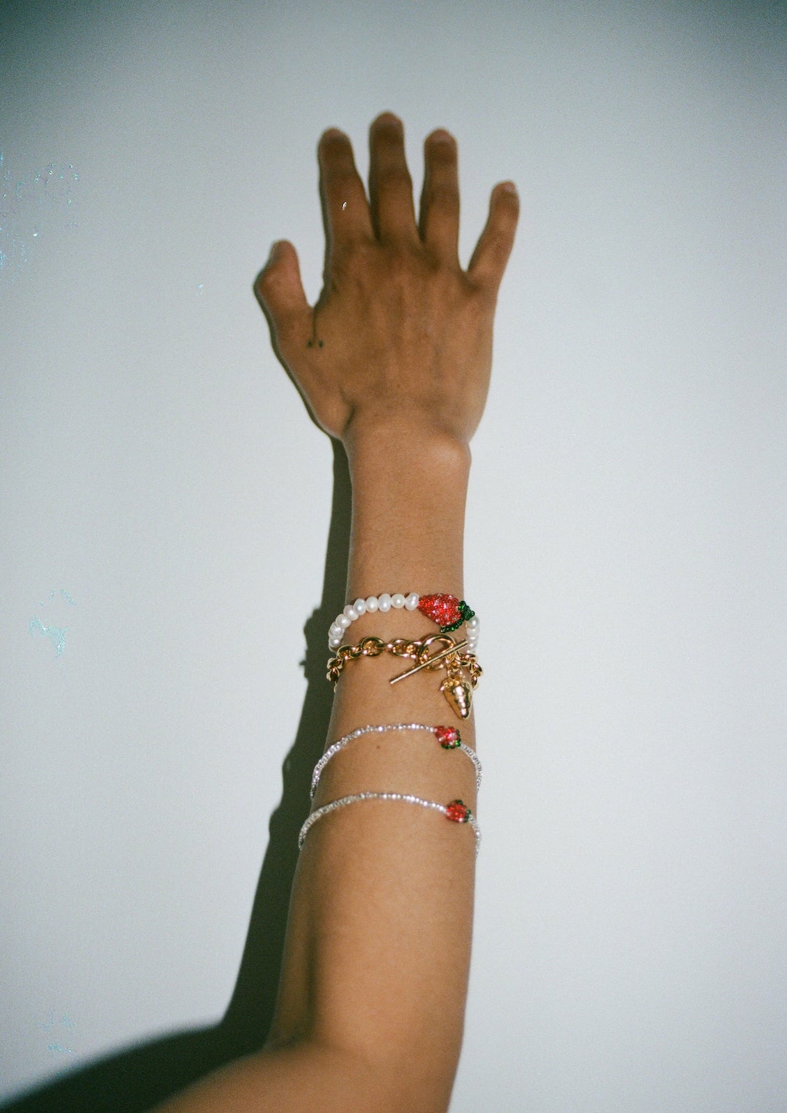 PURA UTZ | PEARL STRAWBERRY BRACELET