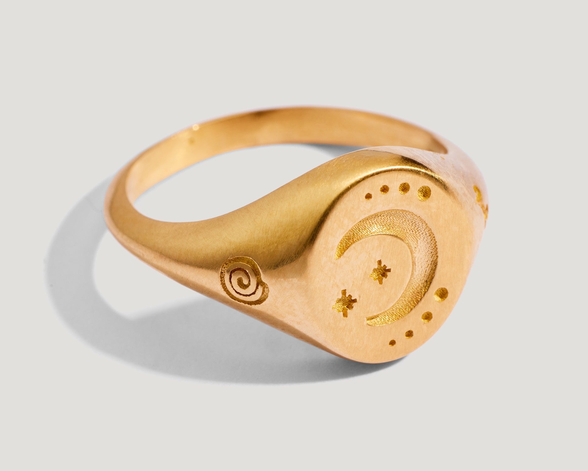 PARI | CRESCENT MOON RING