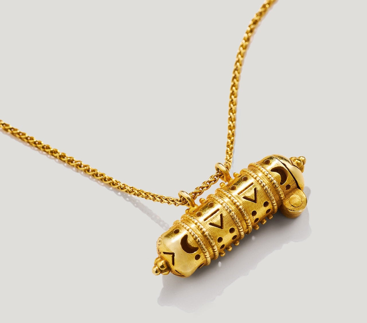 PARI | DEAD AMULET LOCKET PENDANT