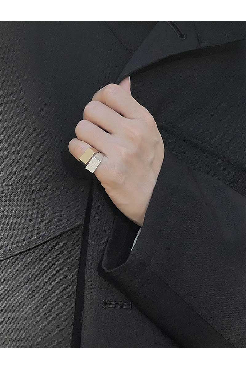SIMMON SATO | RECTANGLE SIGNET RING