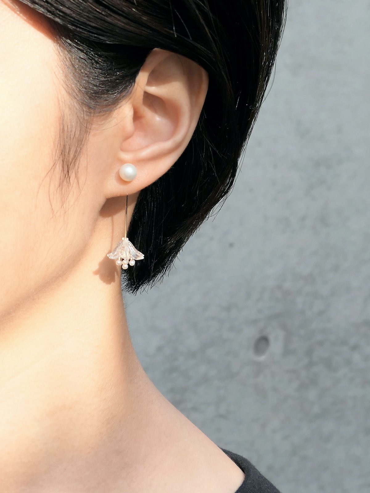 SIMMON SATO | CLEAR FLOWER LONG EARRINGS | LILY