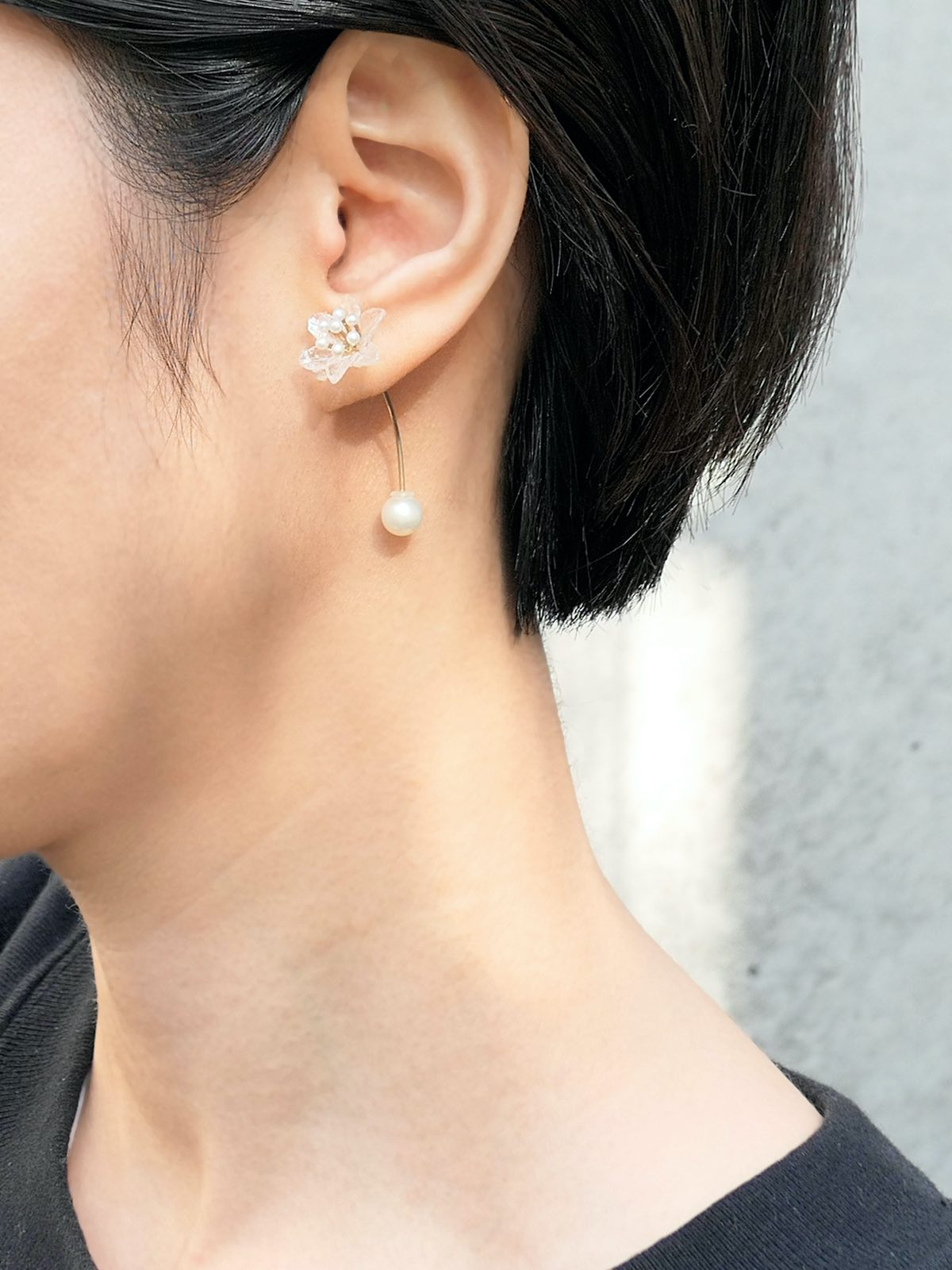 SIMMON SATO | CLEAR FLOWER LONG EARRINGS | LILY