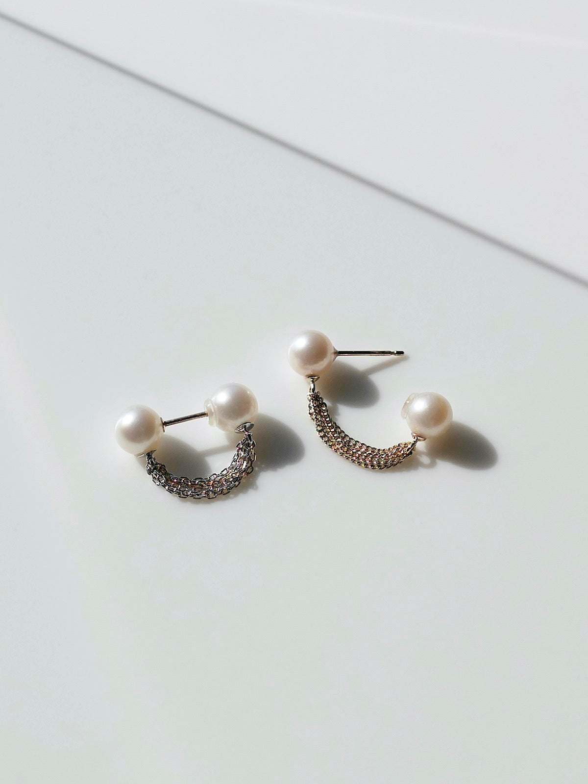 SIMMON SATO | HORSE TAIL FRINGE HOOP EARRINGS | ΜΙΧ