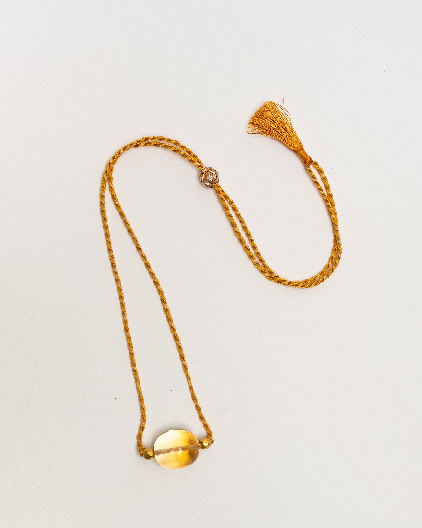 IAIA CARAVAN | Chota necklace in citrine with single thread
