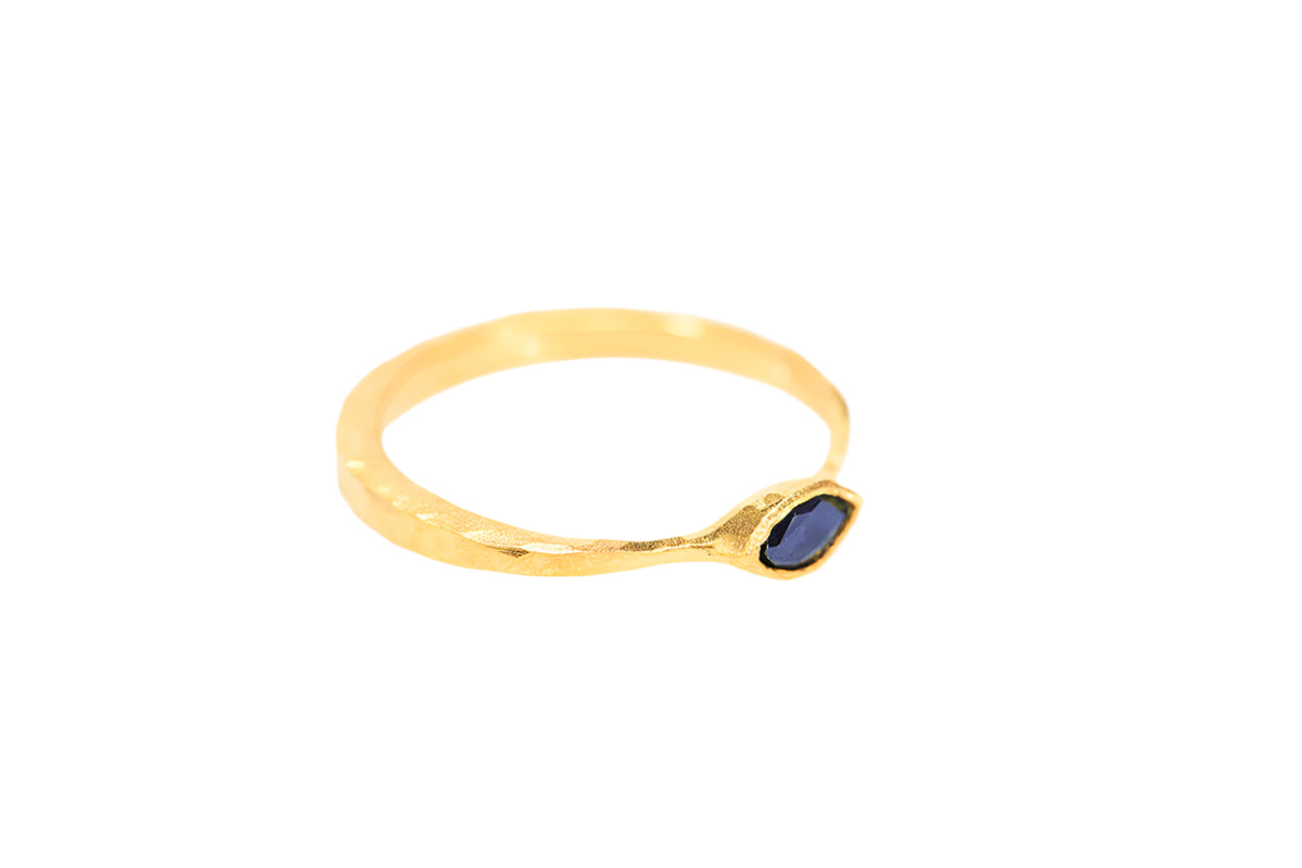 NESO |  Ull Sapphire Ring