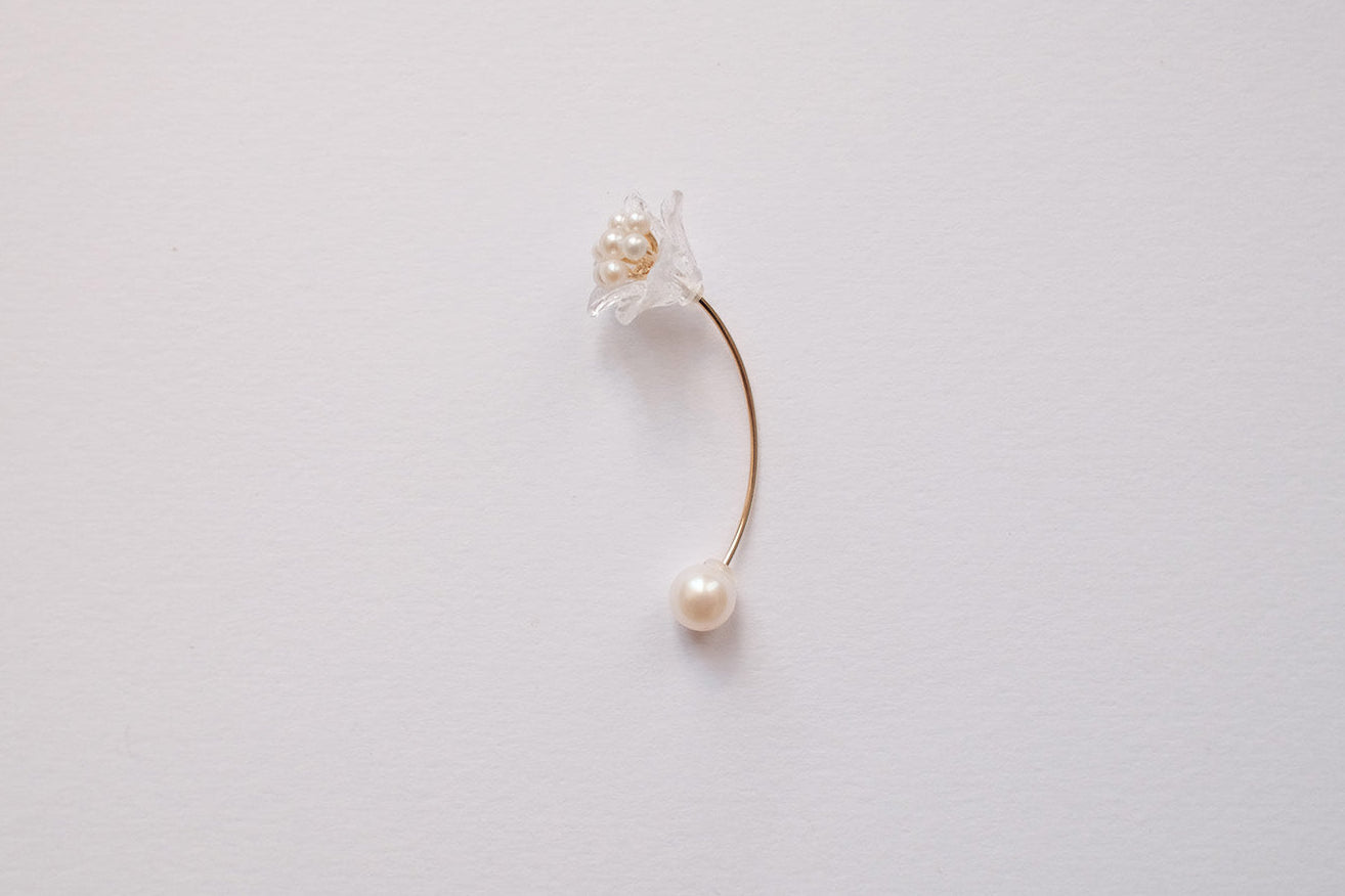 SIMMON SATO | CLEAR FLOWER LONG EARRINGS | LILY
