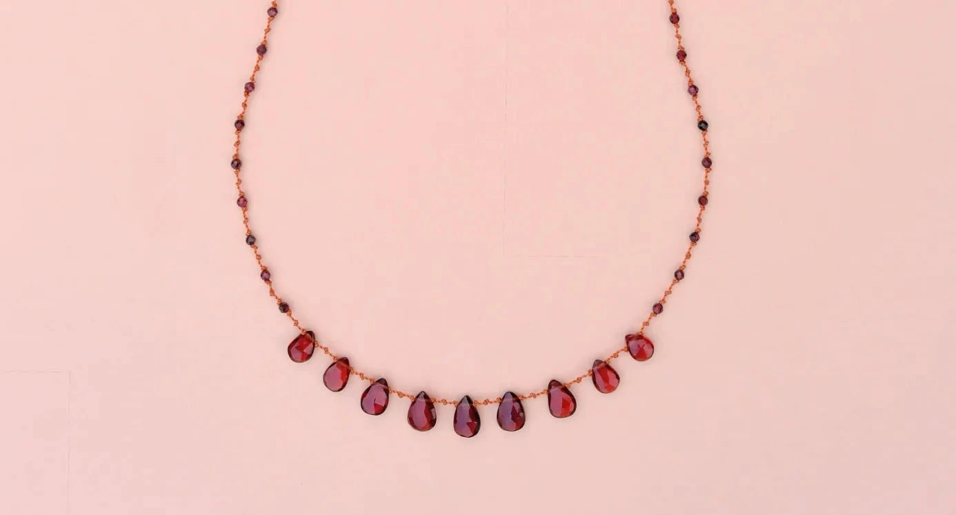 IVARENE | 9 Gouttes Necklace with garnet