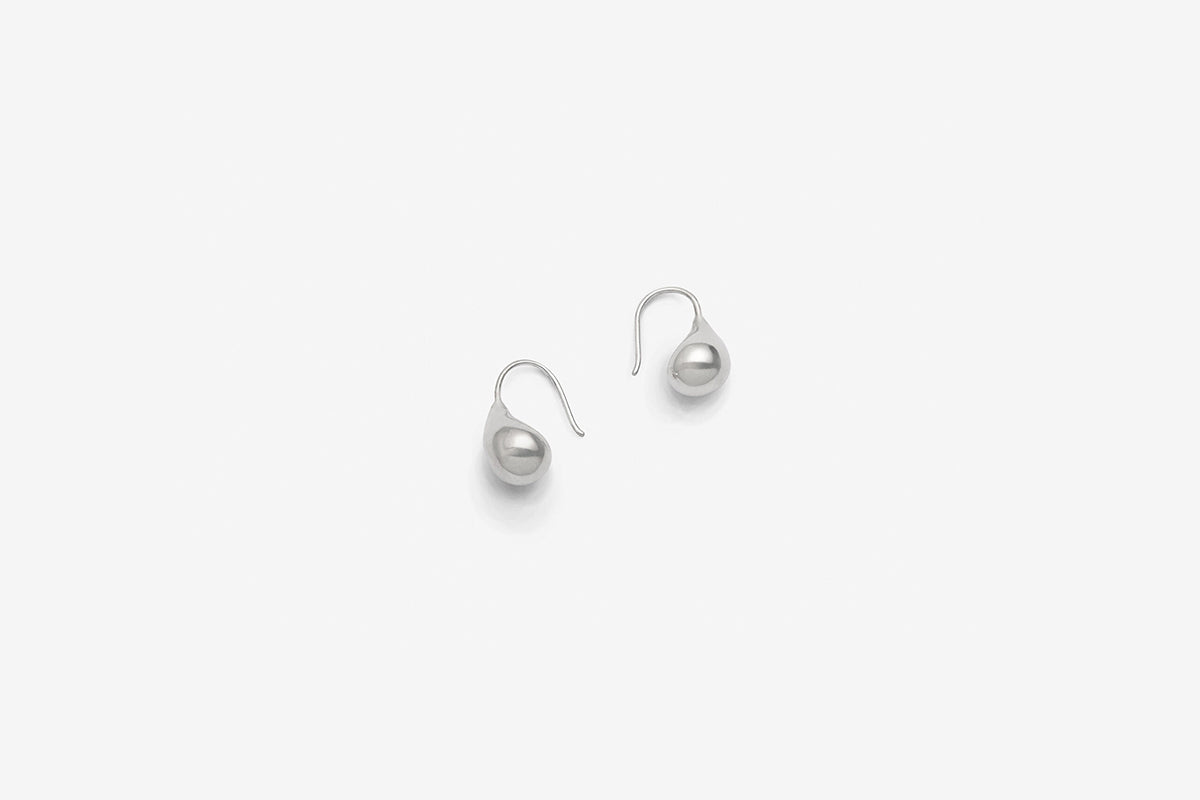 HELENA ROHNER | Egg drops earrings