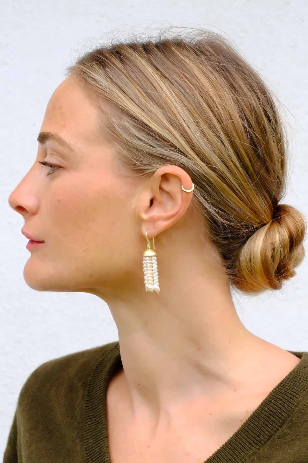 IVARENE | 'Swing' Pearl Earrings