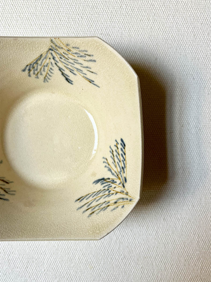 Yatimono Flower Dish (1818-1844)