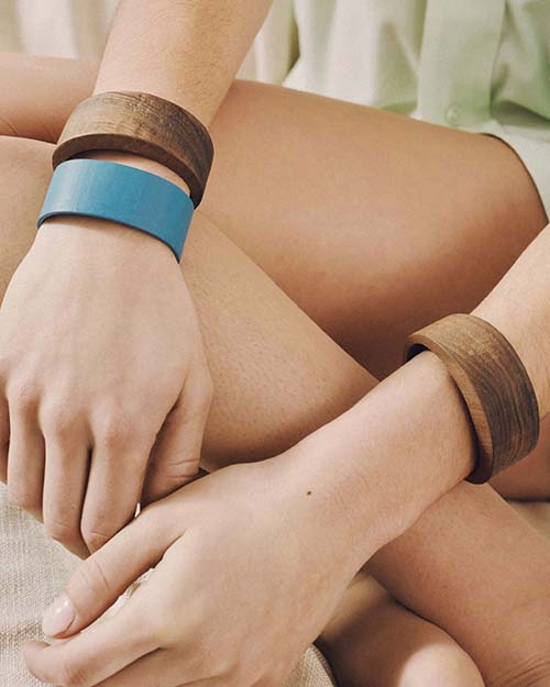 HELENA ROHNER | Walnut cuff