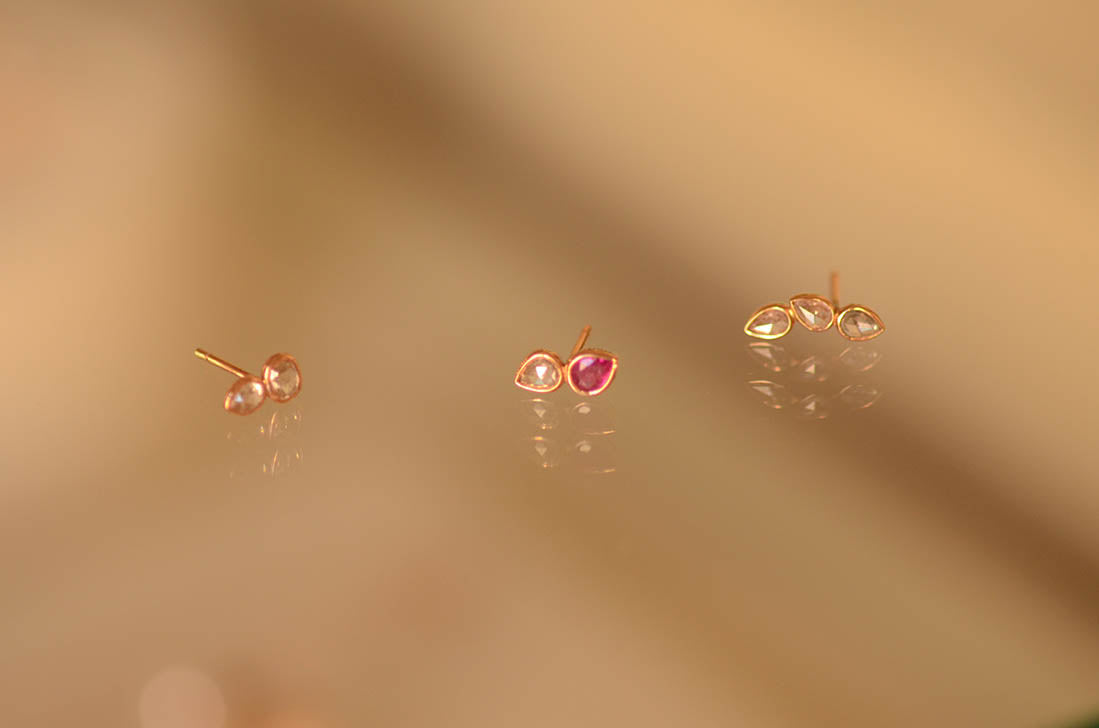 MYRTO ANASTASOPOULOU | Dove single earring