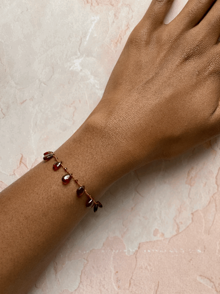 IVARENE | Elston bracelet with garnets