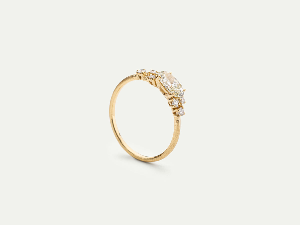 WE BY WHITEBIRD | Aurora ring | White diamond ring